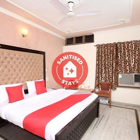 Hotel Amar Chandīgarh エクステリア 写真