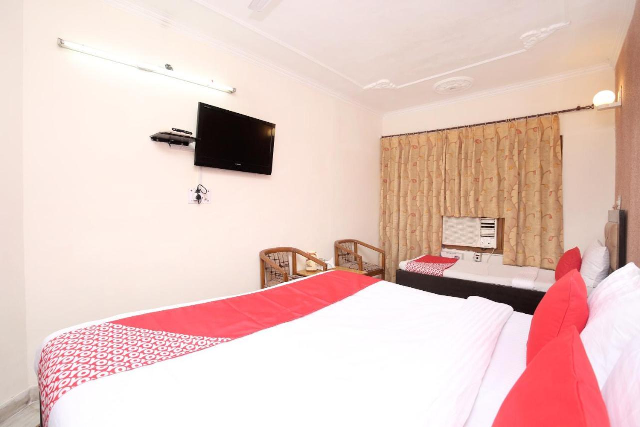 Hotel Amar Chandīgarh エクステリア 写真