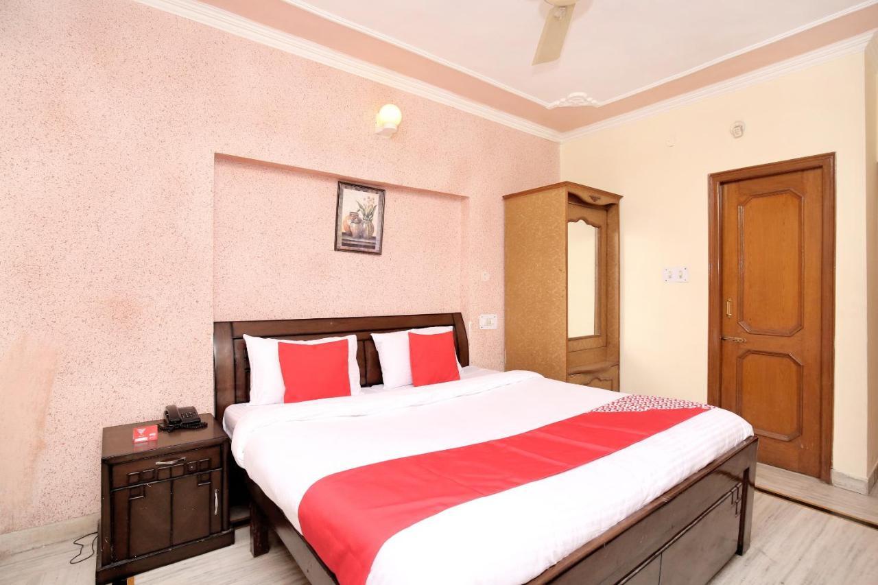 Hotel Amar Chandīgarh エクステリア 写真