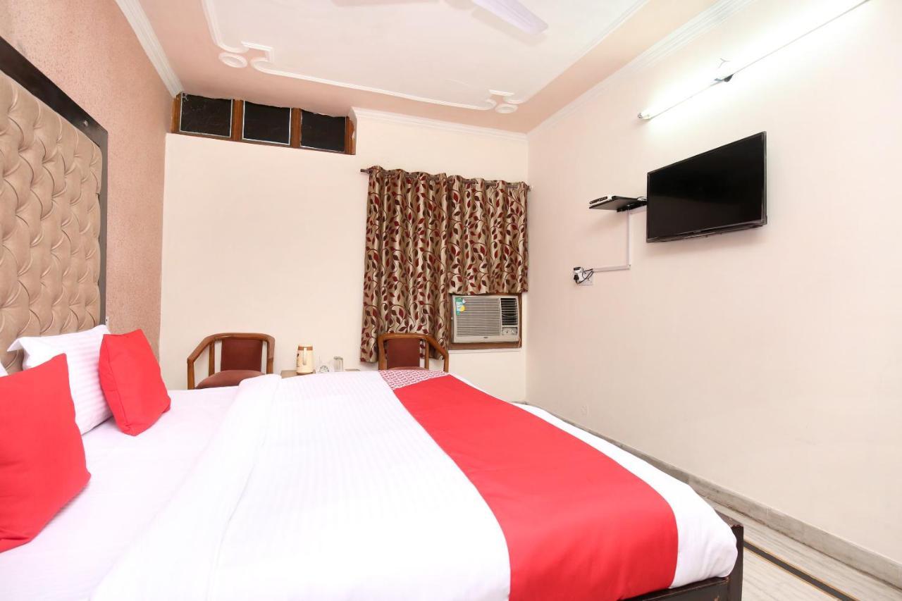 Hotel Amar Chandīgarh エクステリア 写真