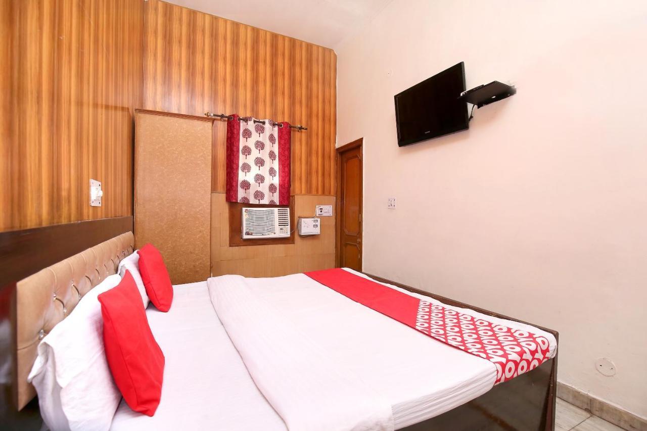 Hotel Amar Chandīgarh エクステリア 写真